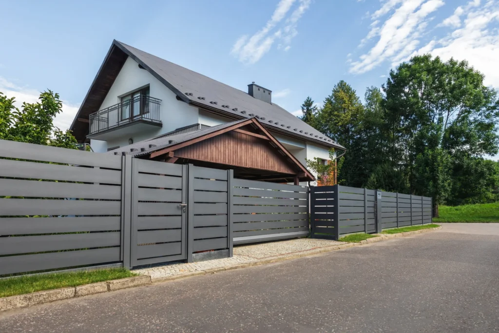 Zäune und Tore