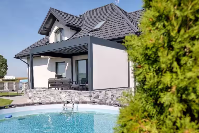 Bioklimatisches Lamellendach Modell Air für perfekten Sonnenschutz